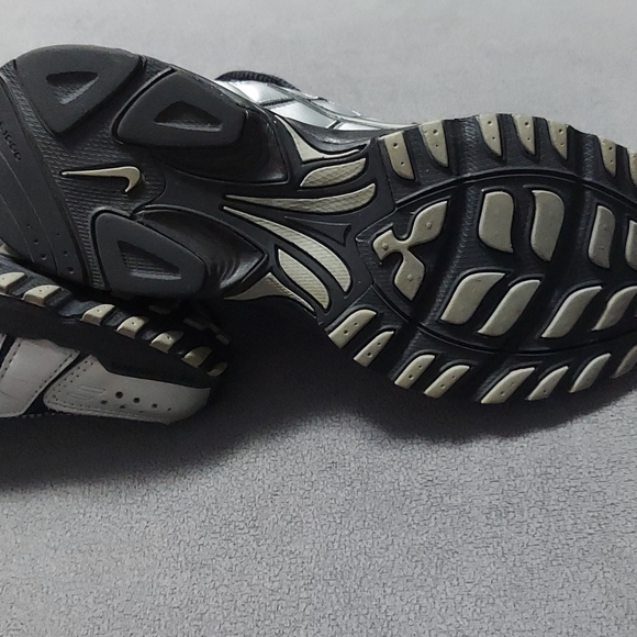 Nike sneakers - Picture 4 of 5